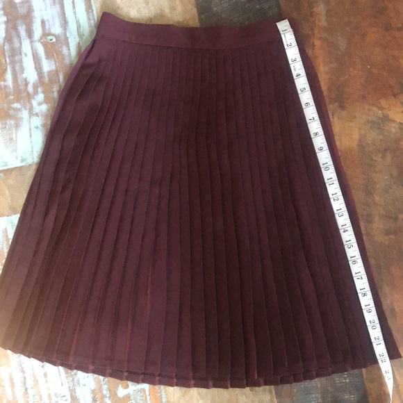 American Apparel Accordion Burgundy Skirt Size Small - Picture 6 of 7